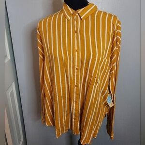 Forever 21 Red Sahara Collection Size Large NWT